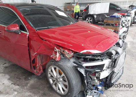 2021 Mercedes-Benz A 220 z USA, uszkodzony, nr VIN W1K3G4EB3MJ277158